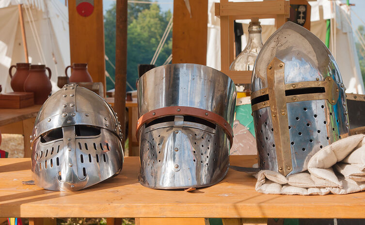 Historische Helme
